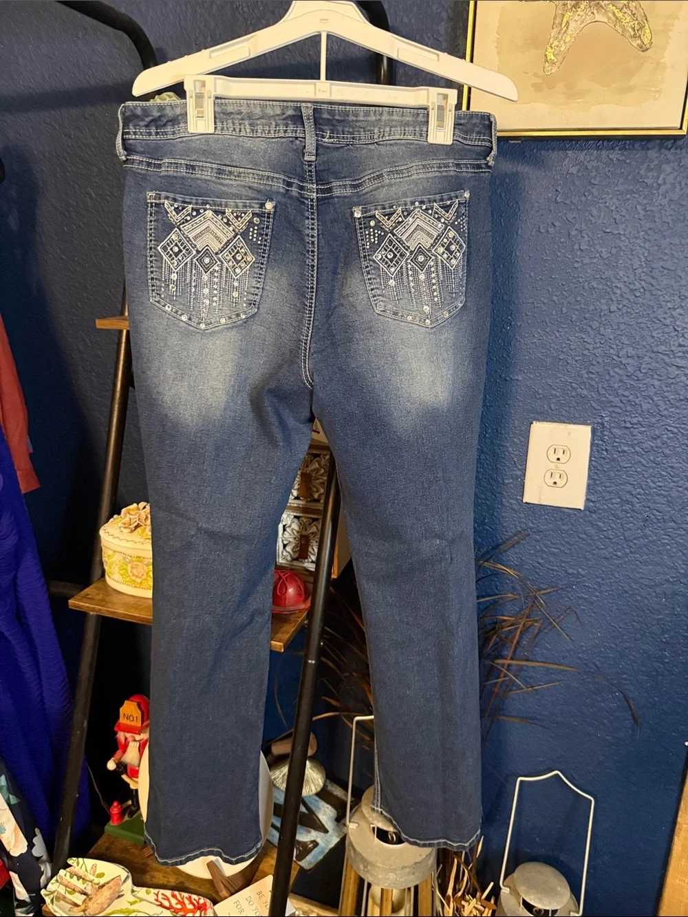 Straight Leg Women’s Jeans with Embellished Back Pockets - Blue